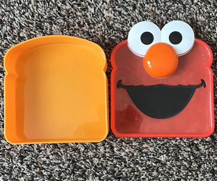 Elmo Sandwich Container