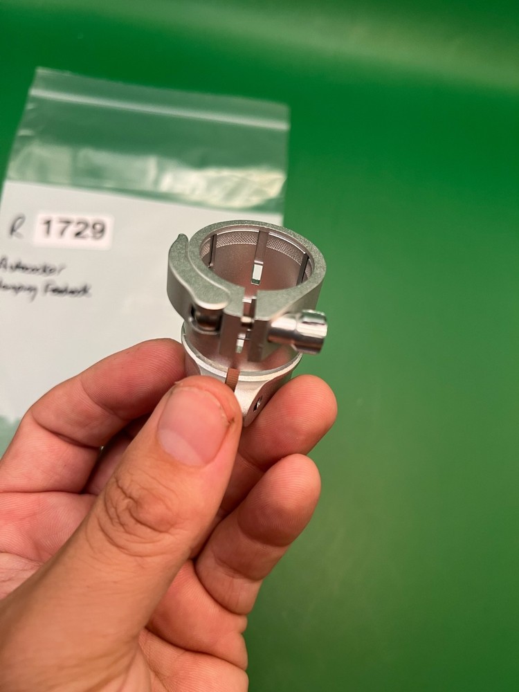 Autococker Clamping Feedneck