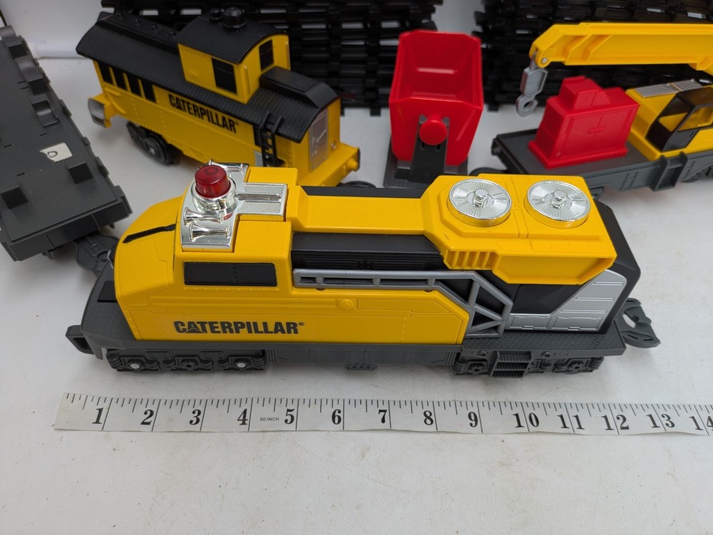 1992 CAT Caterpillar Construction Express Motorised Train Set Tested Working