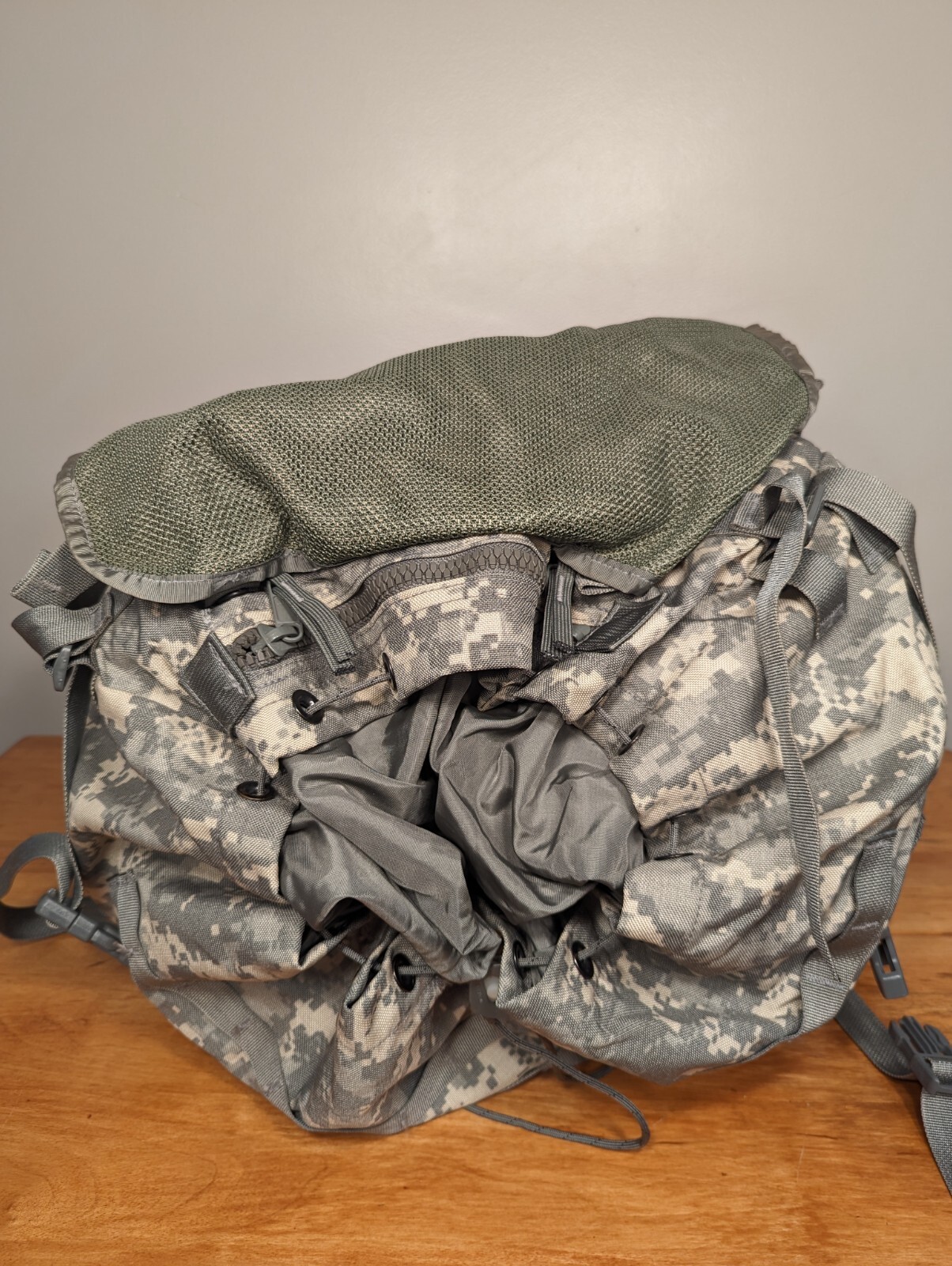 2 US Military Surplus Rucksacks USGI Large Field Pack MOLLE II ACU Modular GC