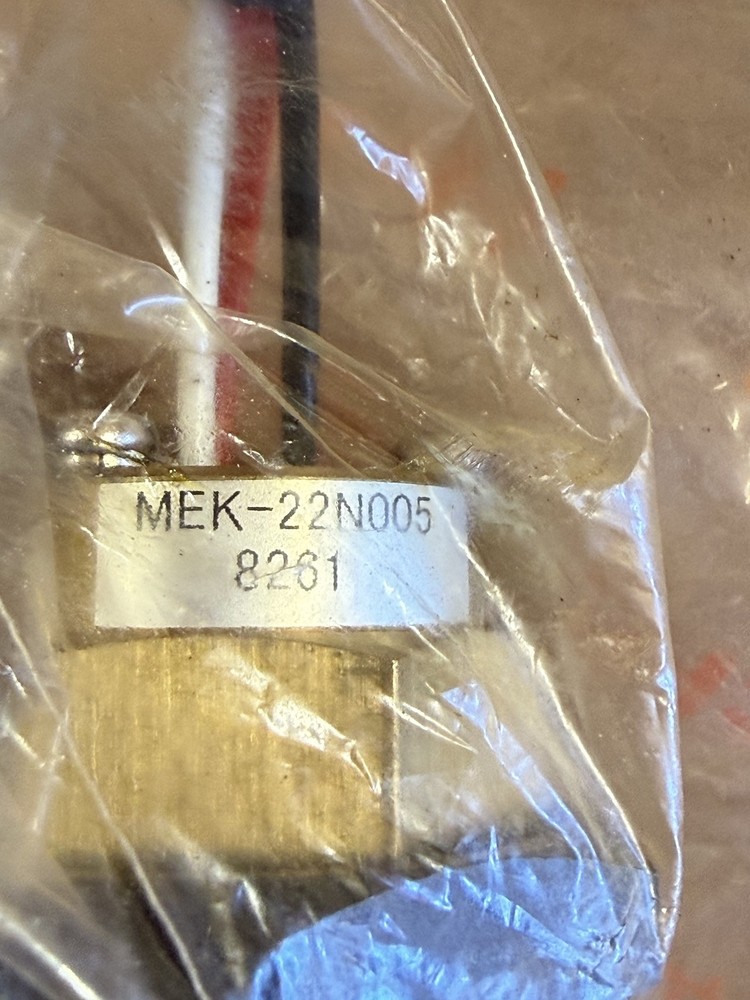 ​New NOS Genuine OEM Hitachi Sensor 4249968