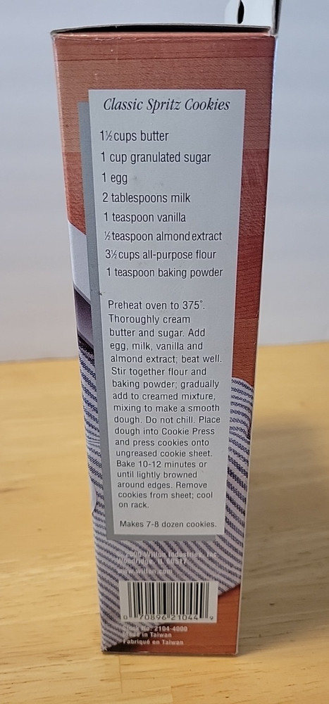 WILTON Spritz Cookie Press Box Set 12 Discs Complete Baking Cooking