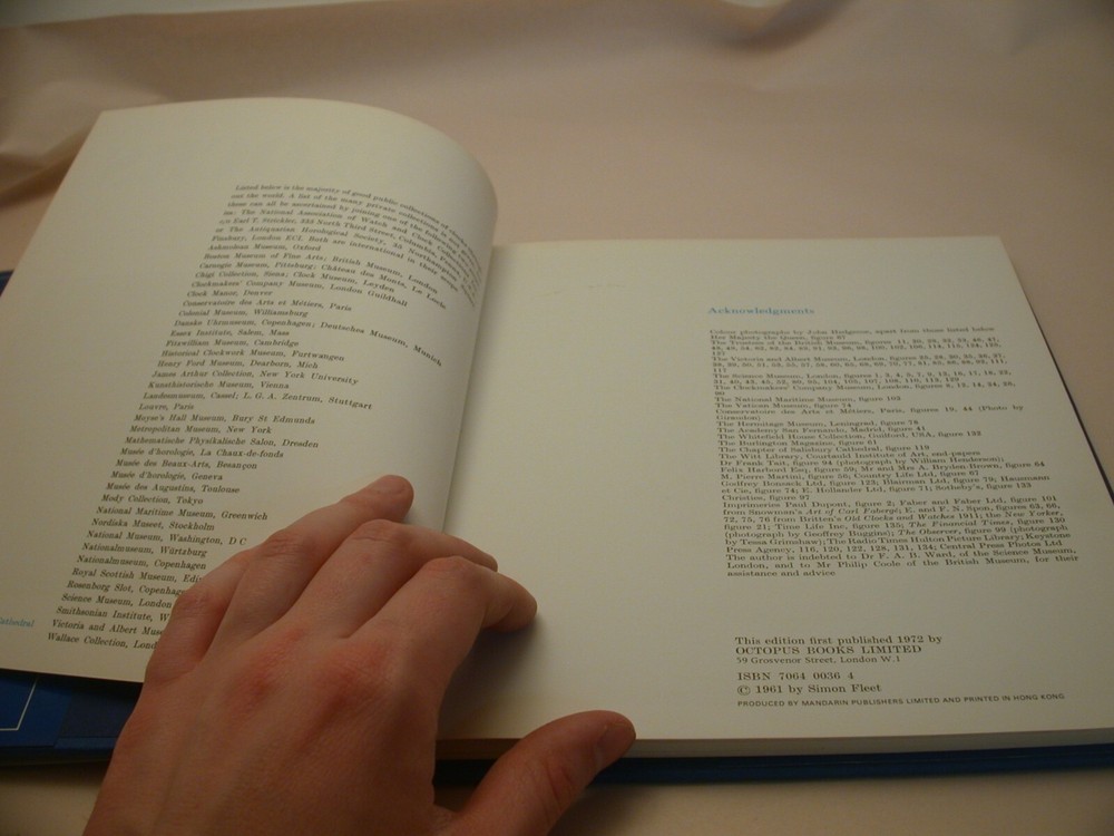 Book 1,740 – Clocks by Simon Fleet