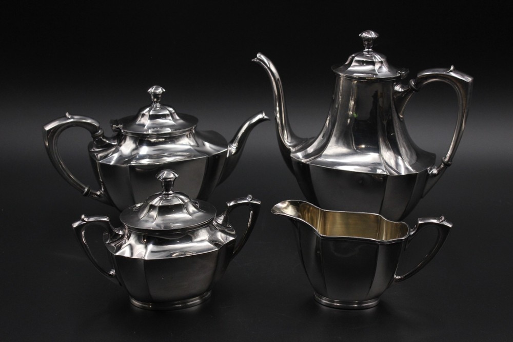 Vintage 4 pc. Silver Plate Tea Set by Wallace / V579 Pattern - Used
