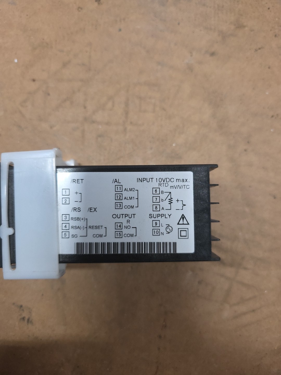 Yokogawa UT150-RN Temperature Controller