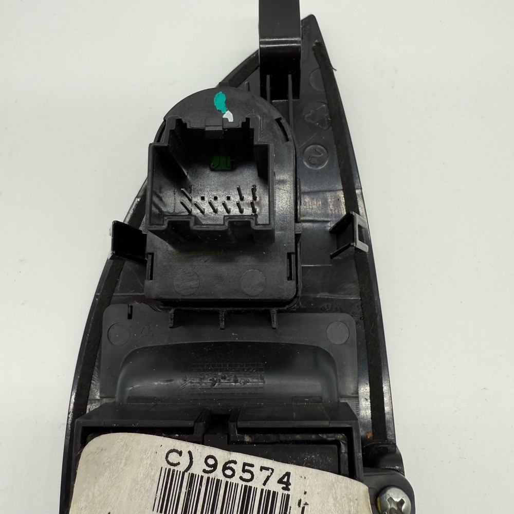 GM 23466791 Front Left Driver Side Master Power Window Switch Door Control