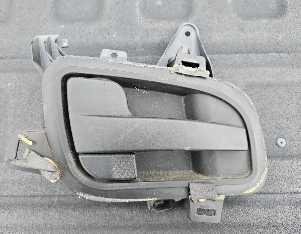 INTERNATIONAL DURASTAR DOOR HANDLE DRIVERS / LEFT 16908663