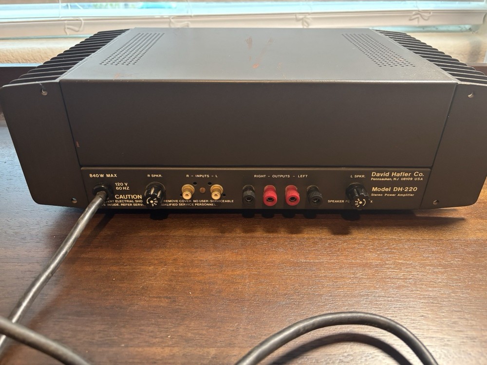 HAFLER DH-220 Power Amplifier