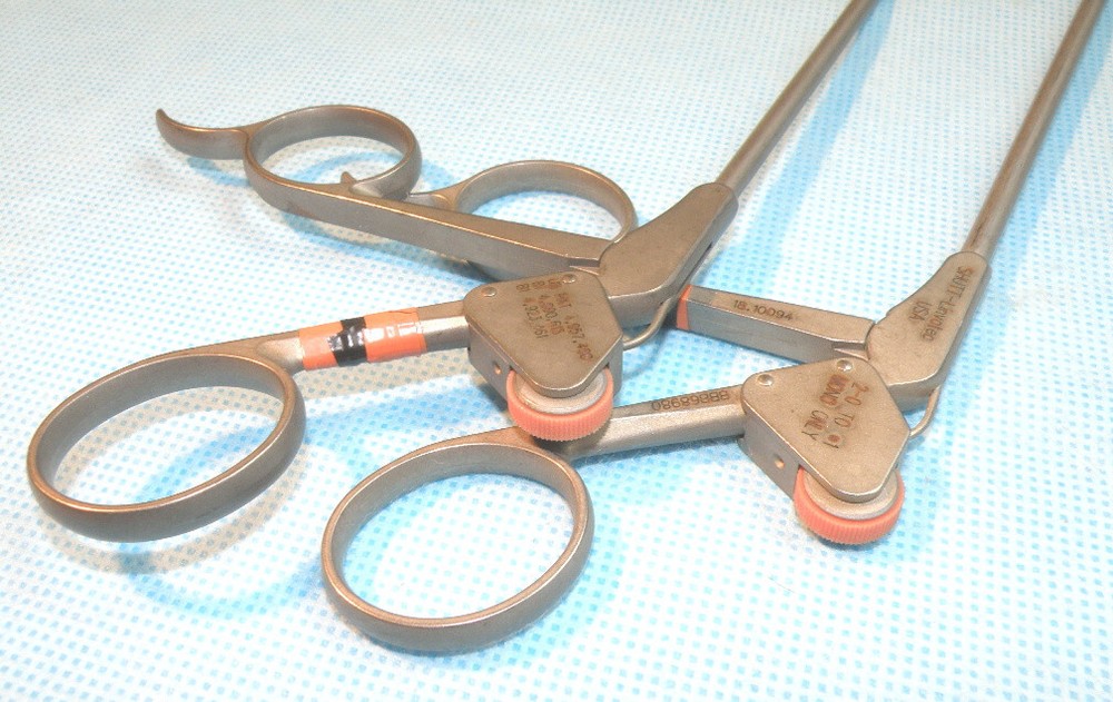 SHUTT Arthroscopy forceps curved Left & Right Suture Passer set