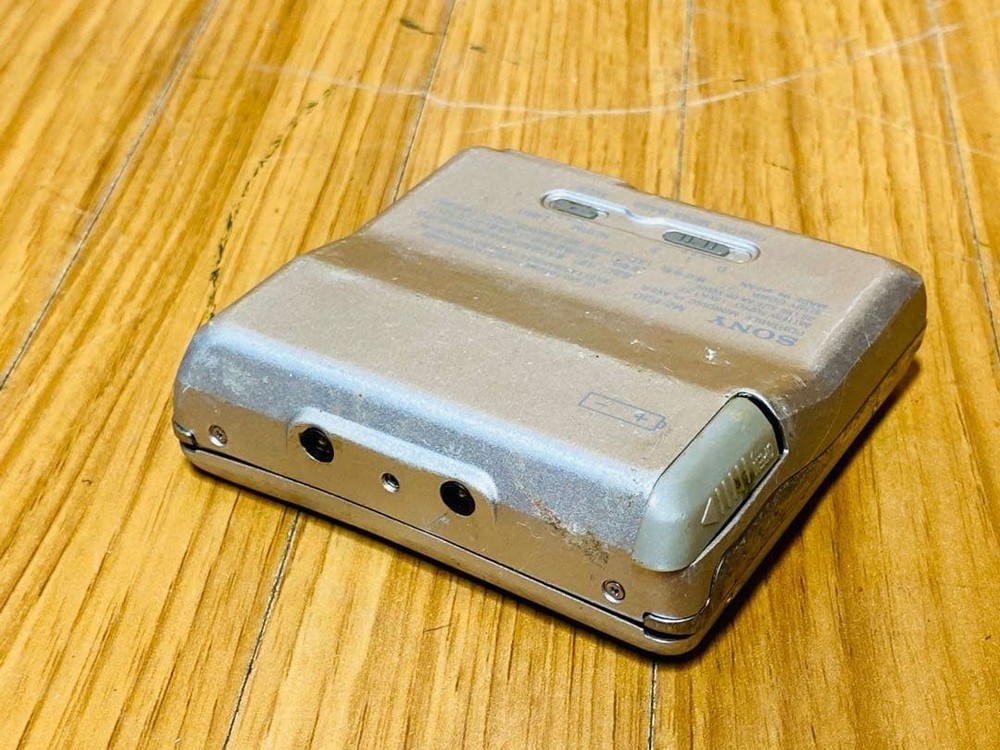 Sony MZ-E30 MD Walkman #0001