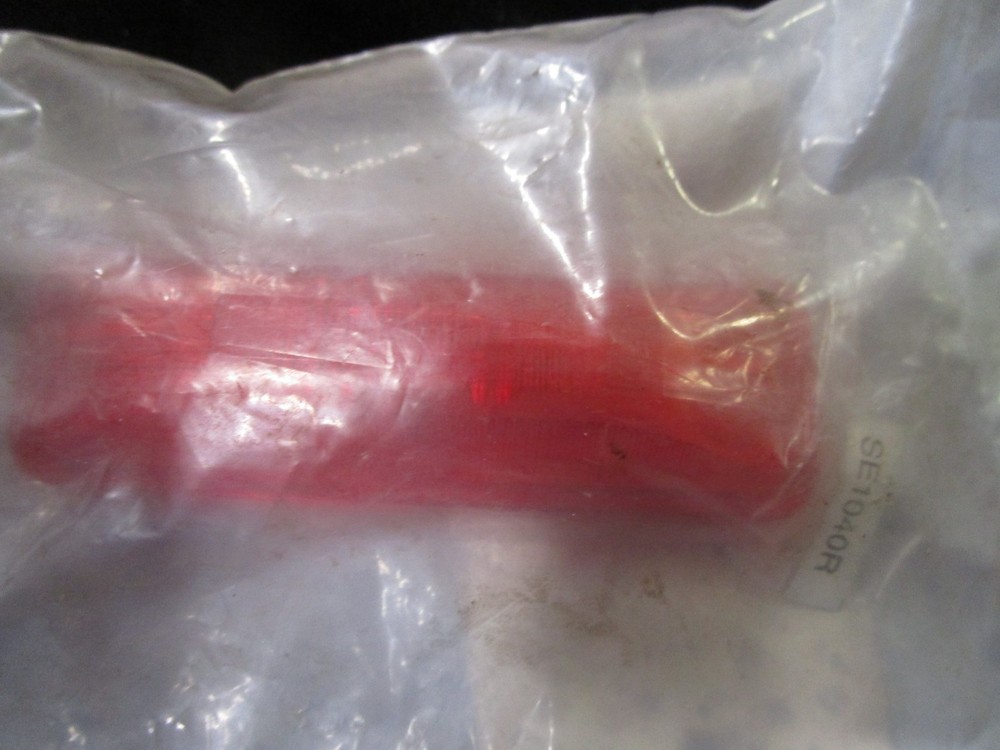 NOS Navistar SMRSE1040R Rectangular Seal Marker, Red