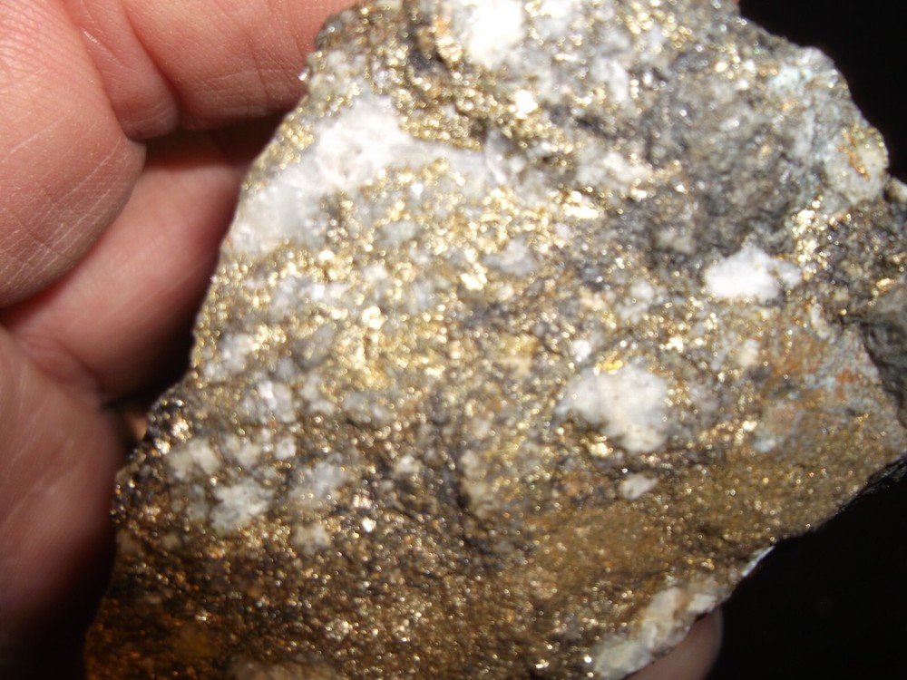 Gold, silver, copper, 259 grams samples ,ore high grade .