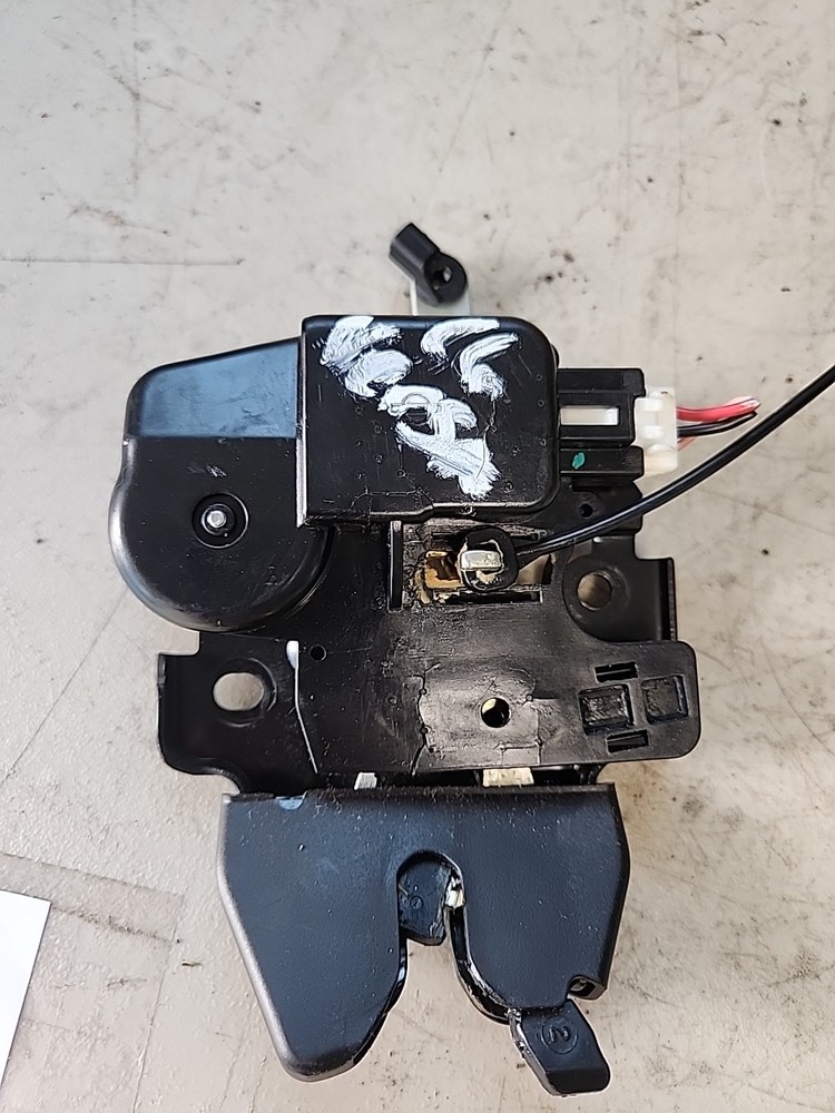 2016 Nissan Versa Power Trunk Latch