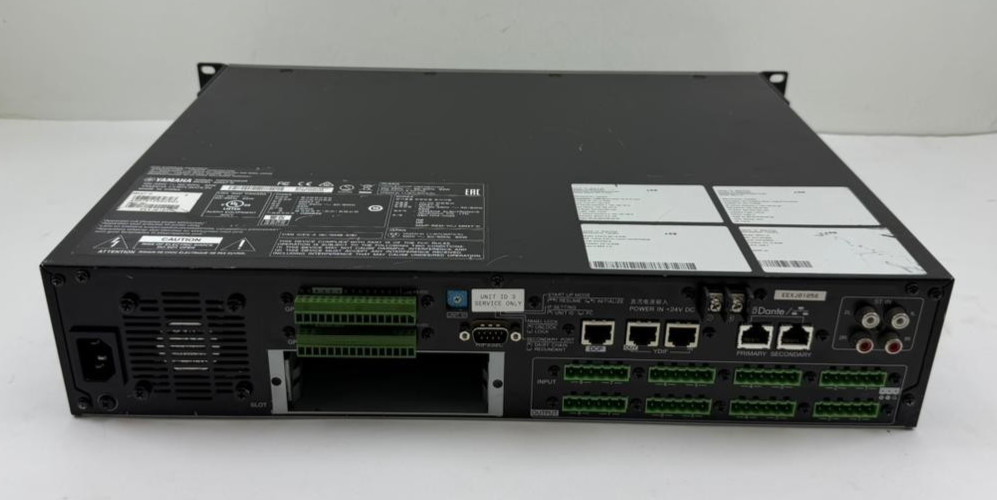 YAMAHA MRX7-D SIGNAL PROCESSOR *POWERS ON-WORKING*