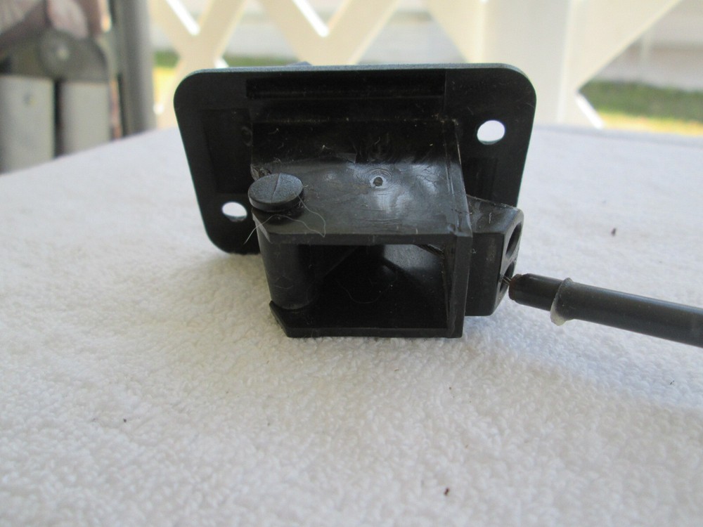 Tiler Adjust Latch w/ Cable #5284