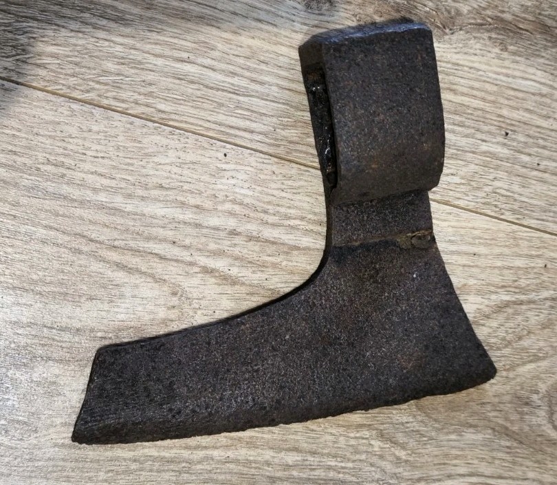 RARE QUALITY FORGED AXE HEAD HATCHET