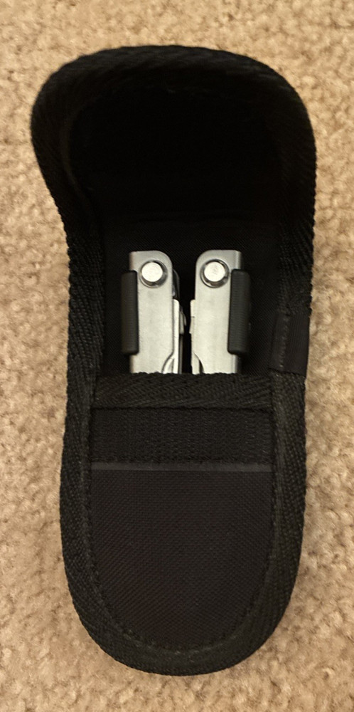 Pristine Discontinued Gerber Multi Tool Needlenose Drop Point blade with Sheath