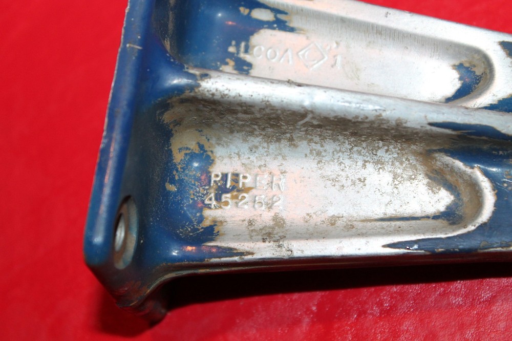 Piper Navajo Elevator Hinge 45253-03