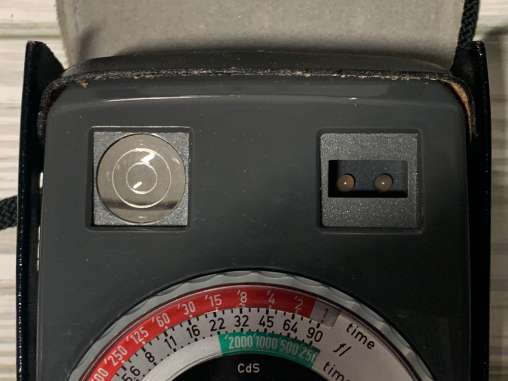 EXCELLENT & WORKS! Gossen Polysix Electronic LIGHT METER Original Leather Case!