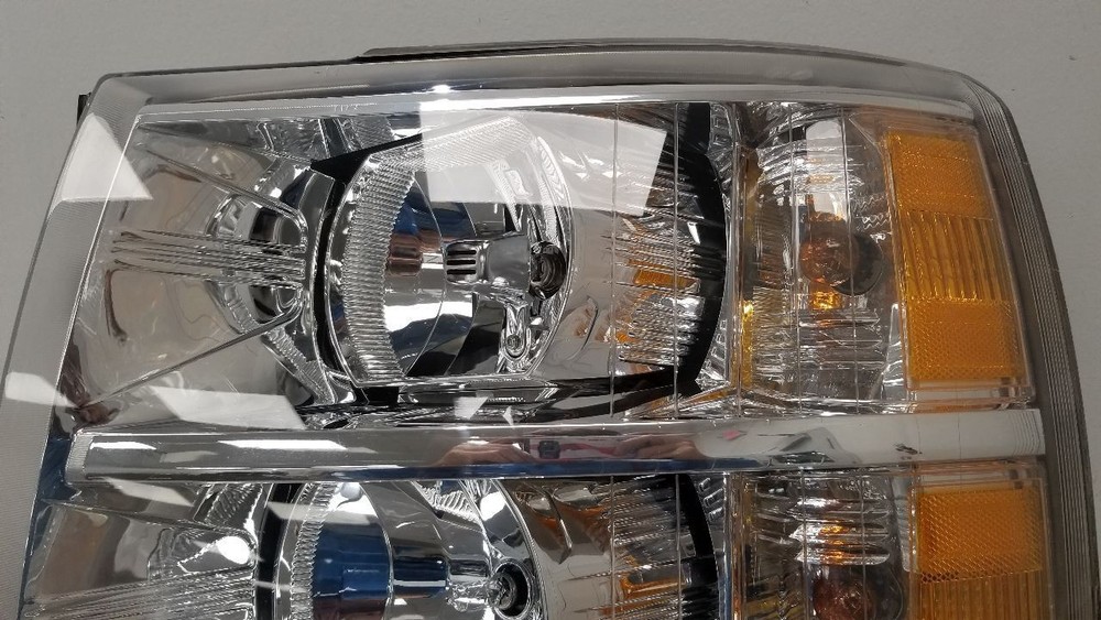 13 CHEVY SILVERADO 2500 HEADLIGHT HEADLAMP LEFT DRIVER