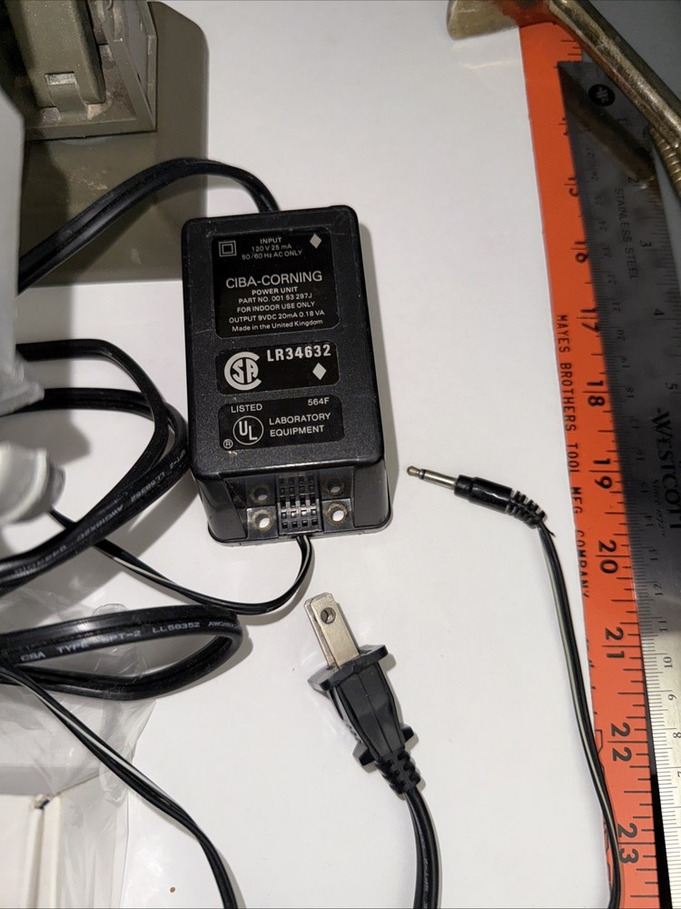 STEM Corning pH Meter 220 with plug, accepts Batteries (not included)& Electrode