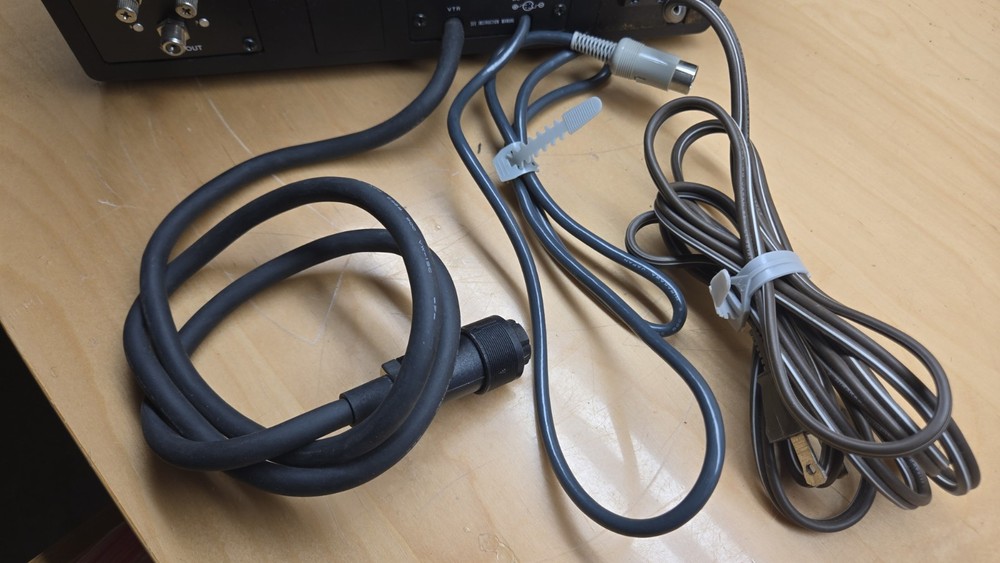 Sony TT-3000 Portable Programmable Digital Cassette Tuner Timer Unit UNTESTED