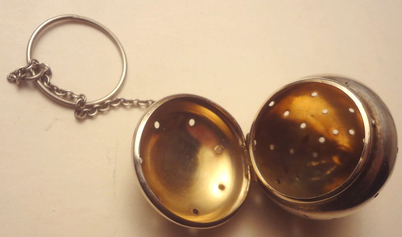 📌c1898 WATROUS MFG. CO. sterling silver #21 ACORN SHAPE TEA BALL -TOP CONDITION