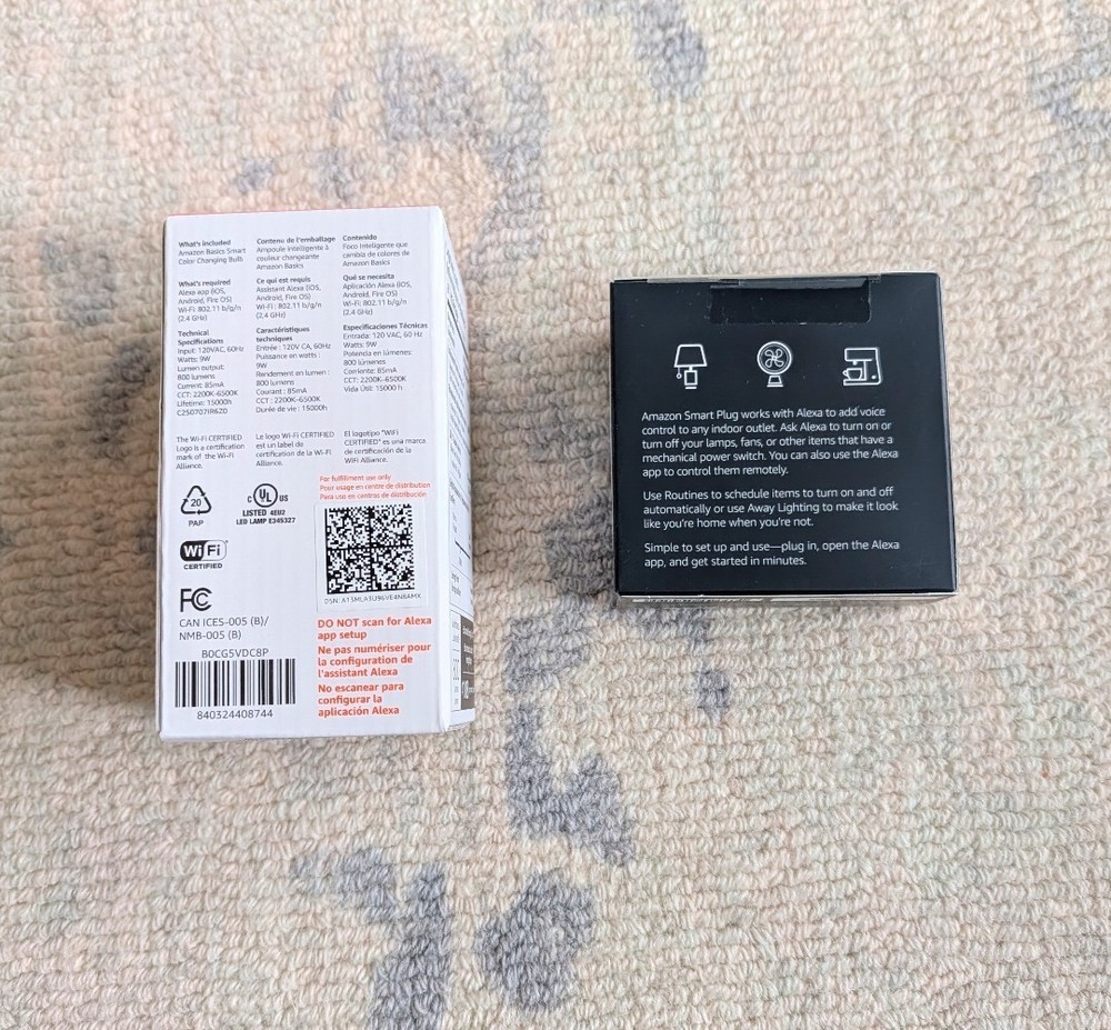 NIB Amazon Smart Plug & Smart Coloring Changing LED Bulb