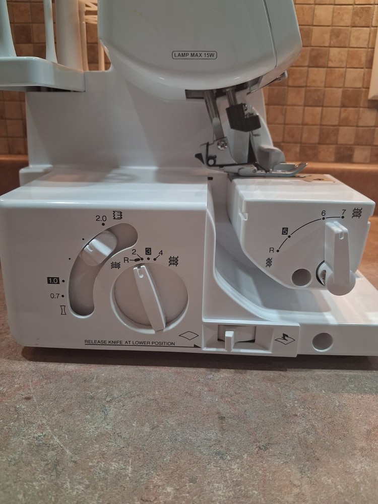 Brother Lock 1034D Serger Sewing Machine 3/4 Thread Capability