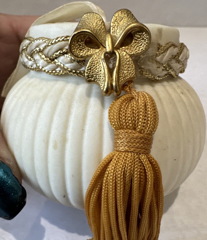 Fancy Vtg Ivory Ceramic Bulb & Tassel Atomizer Perfume Bottle 2.5”