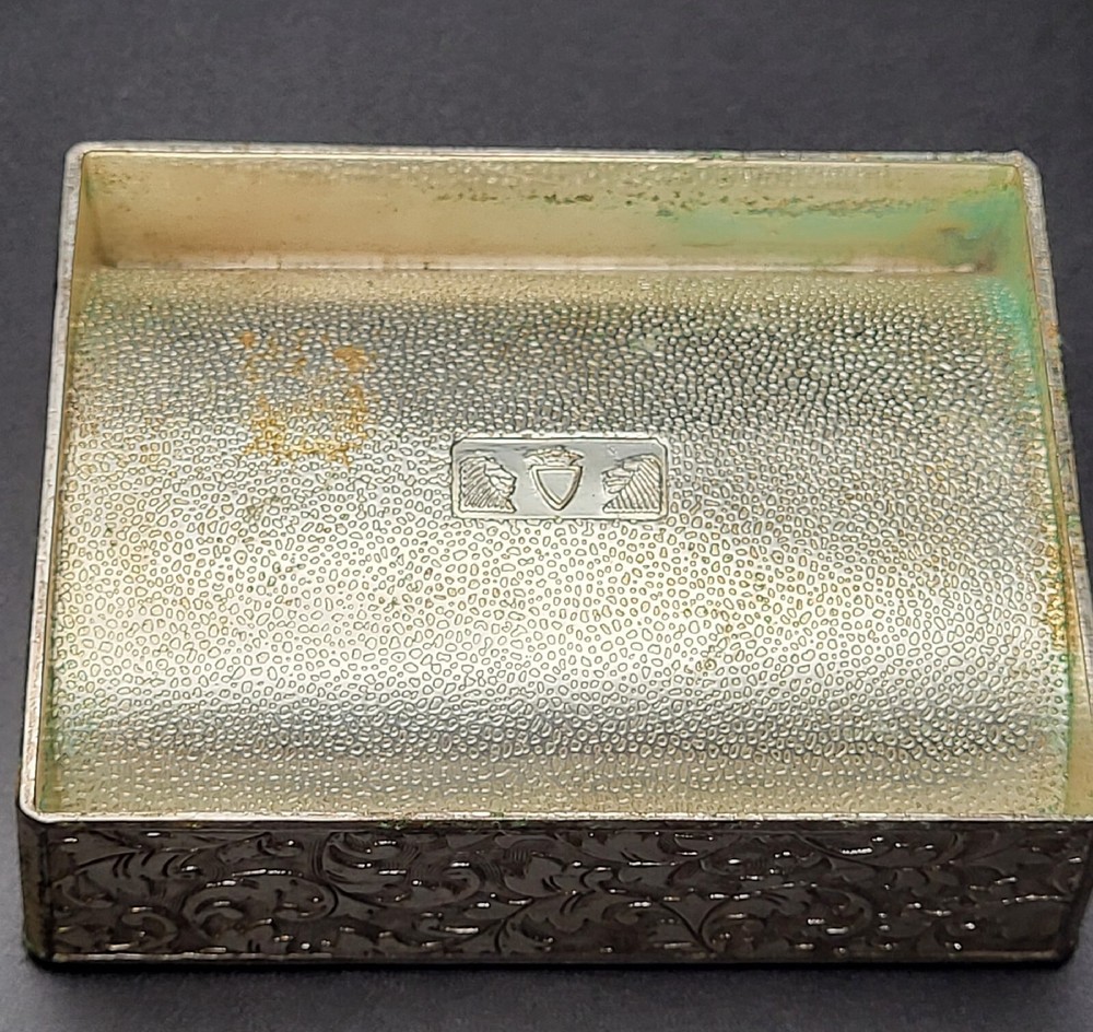 Vintage Silver Plated Lidded Cigarette Box Leaf Pattern 3.5"