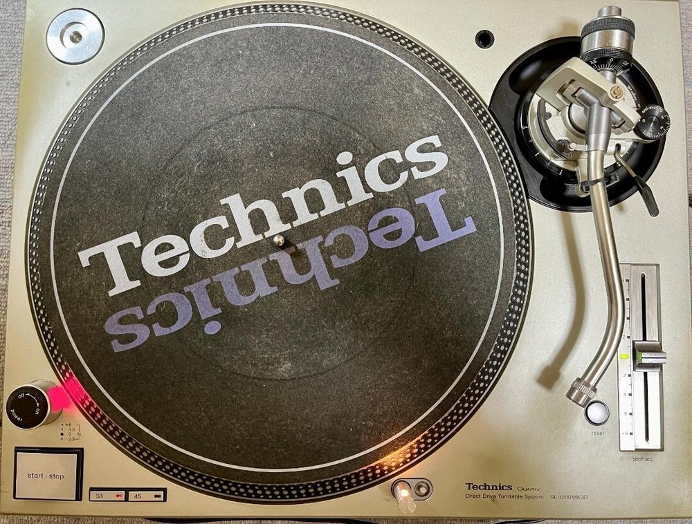 Technics SL-1200MK3D pair Direct Drive DJ Turntables silver