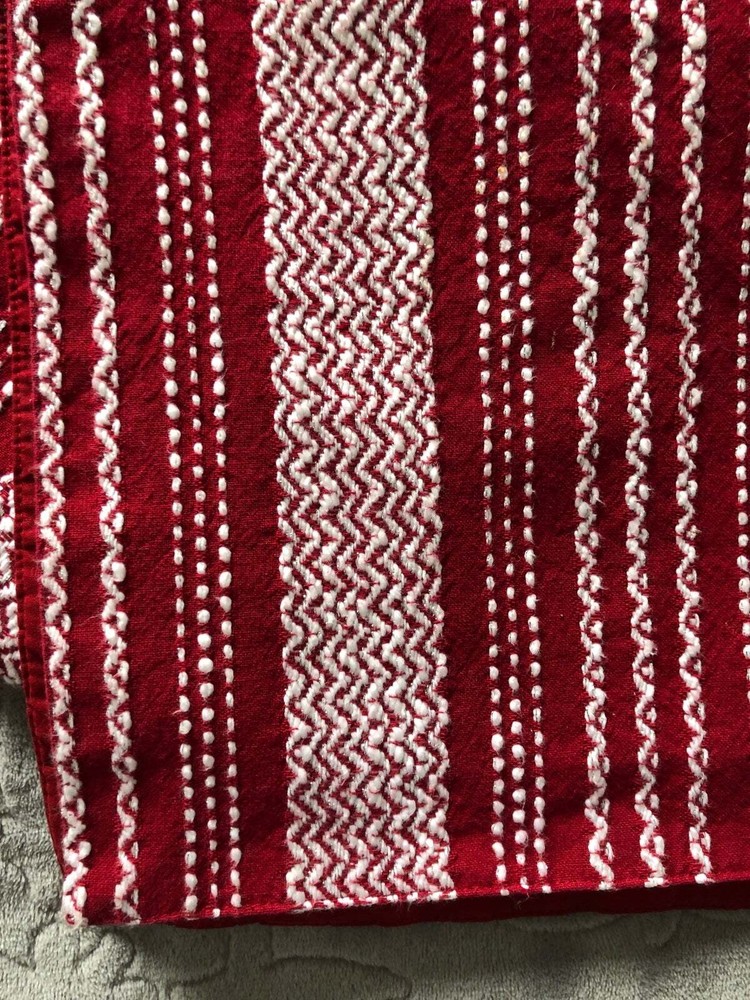 Red Christmas Holiday Festive Table Runner