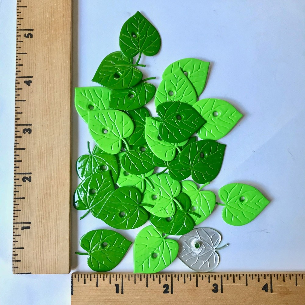 25 Lilly Pad Eyelets Scrapbooking Card Making - NEW