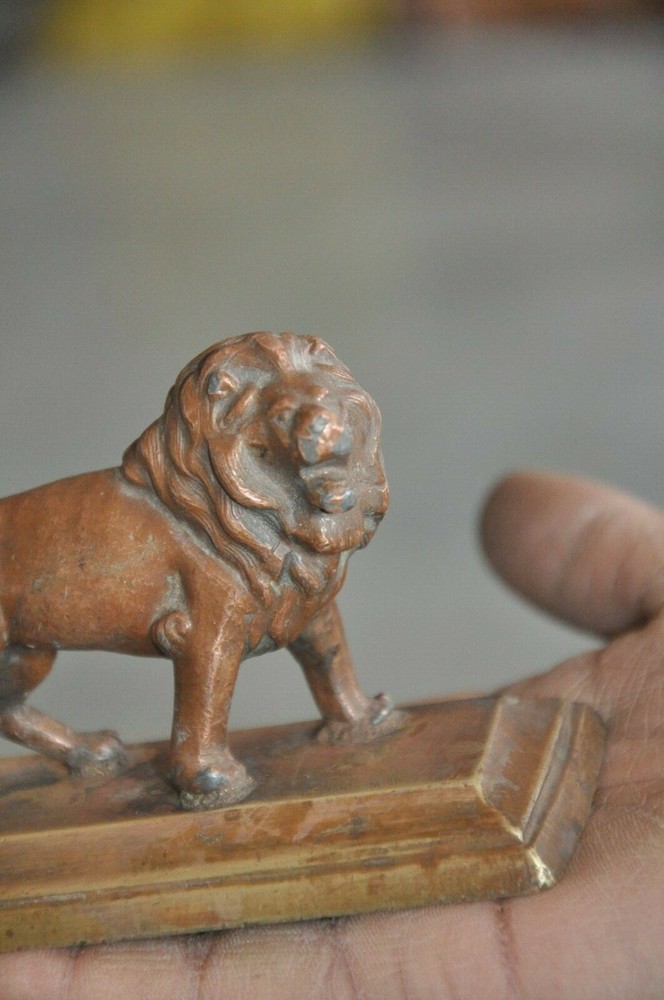 Old Copper & Brass Handcrafted Solid Lion Figurine