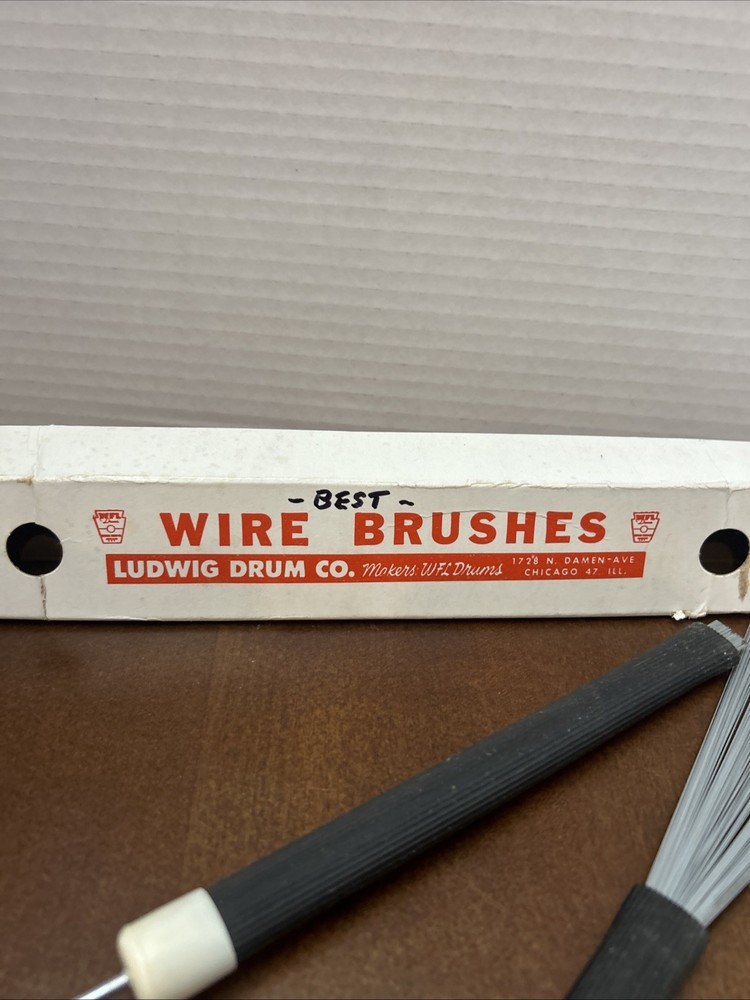 1960s Ludwig No. 193 White Black Model Retractable Brushes
