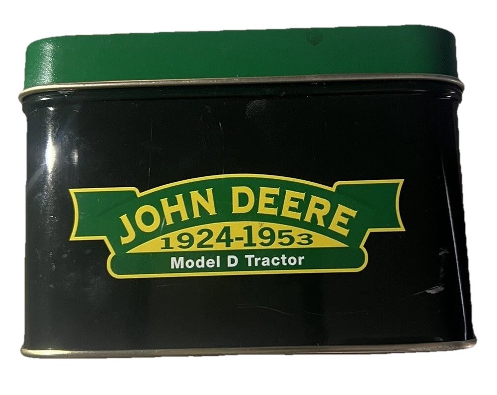 John Deere 1924-1953 Model D Tractor Tin Model 7800 EUC