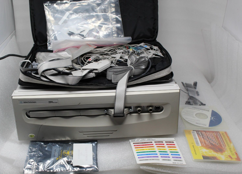 Logic Analyzer, Agilent 1693A With bag