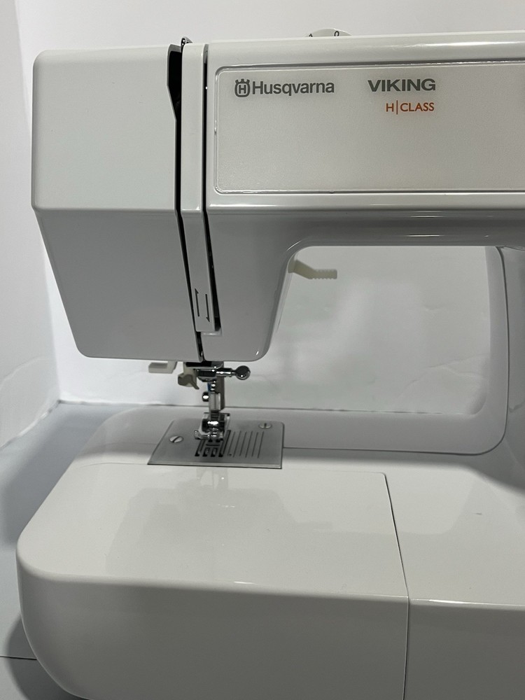 Husqvarna Viking H CLASS E20 Sewing Machine Works READ