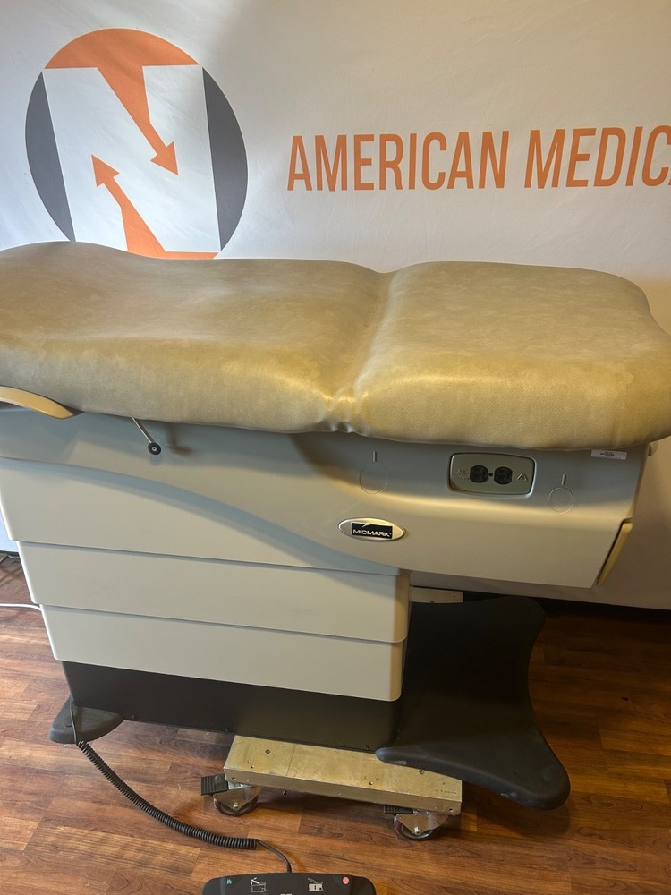 Midmark 625-001 Power Exam Table