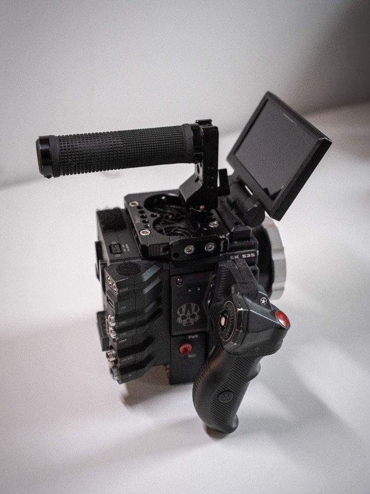 RED DSMC2 Gemini 5K S35 Camera Package - LOW HOURS / Great Condition