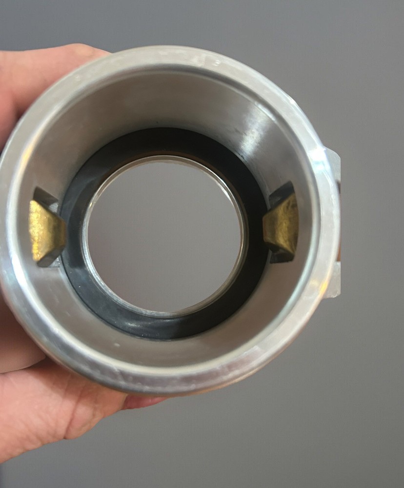 D400AL 4" Insta-Lock Coupling.
