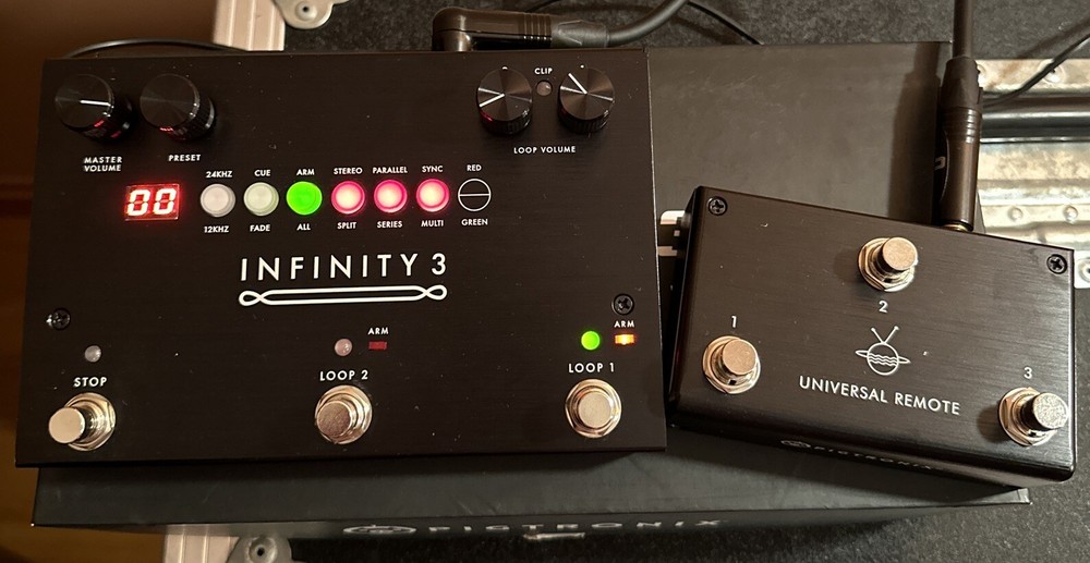 Pigtronix Infinity 3 Looper Pedal w/ Universal Remote + TRS Cable - NIB-