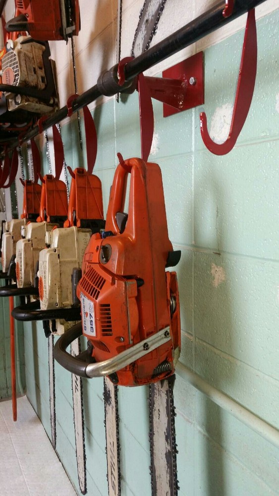CHAIN SAW HANGER STORAGE HOOK