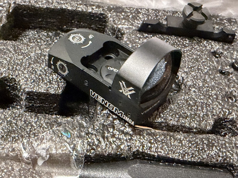 Vortex Venom 3 MOA Dot Sight - Black (VMD-3103)