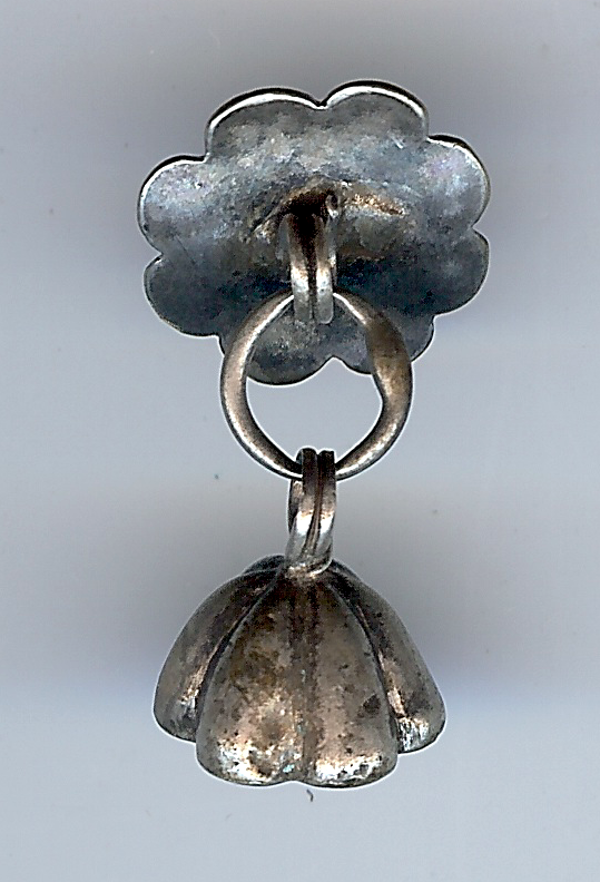 VINTAGE DIMENSIONAL SILVER FROG ON LILY PAD TOGGLE BUTTON