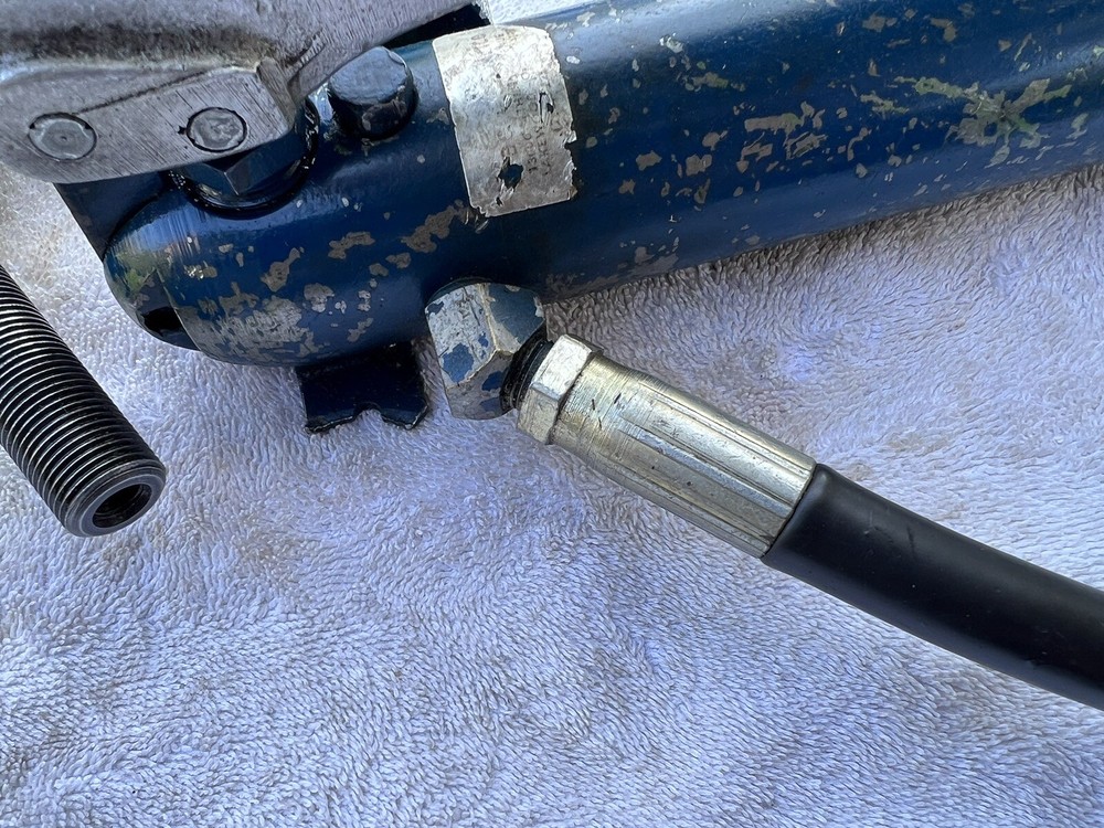 🇺🇸Greenlee 767A Hand Pump & Ram Hydraulic Knockout Driver🇺🇸