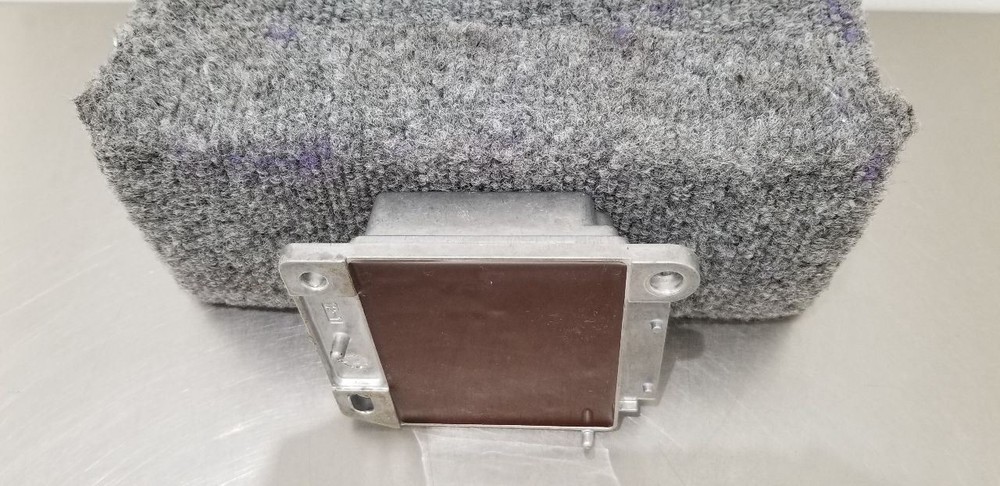 04 CHEVY SSR SRS CONTROL MODULE 12246615