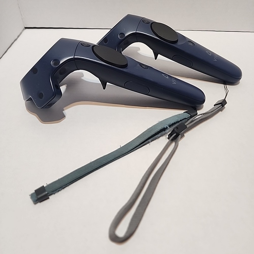 HTC VIVE Controllers 2.0 (2018) Blue Pair For Vivo Pro Blue Light