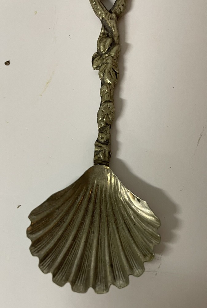 Vintage Grazzini Italy Ornate Shell Spoon